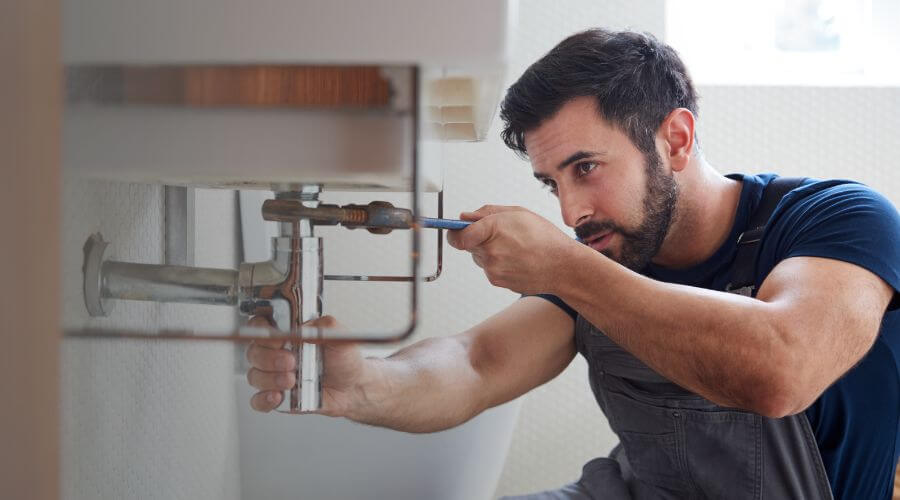 Professional water heater installation services in Winigan, MO